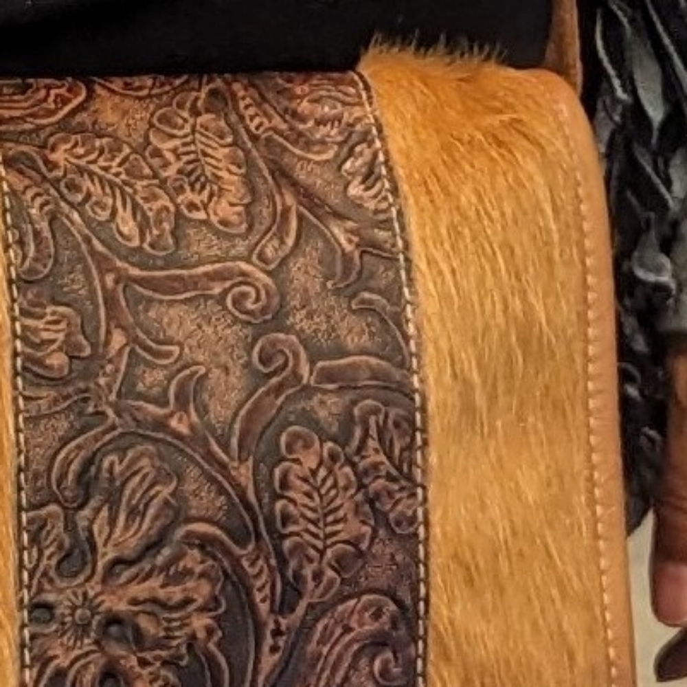 Luxury Italian Tooled Leather & Brazilian Cowhide Leather Crossbody Bag - Picture 3 of 10